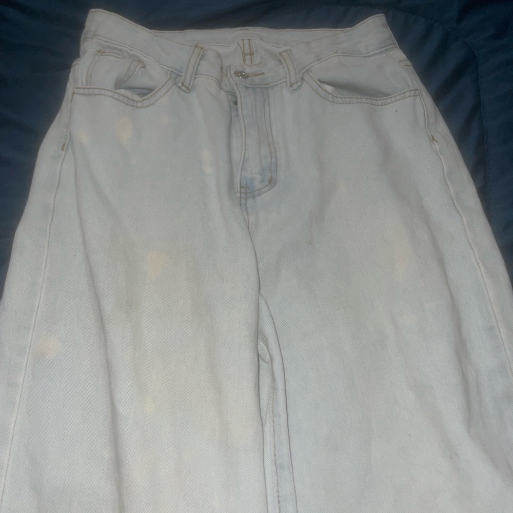 Shein high rise blue bleached srraight leg jeans.